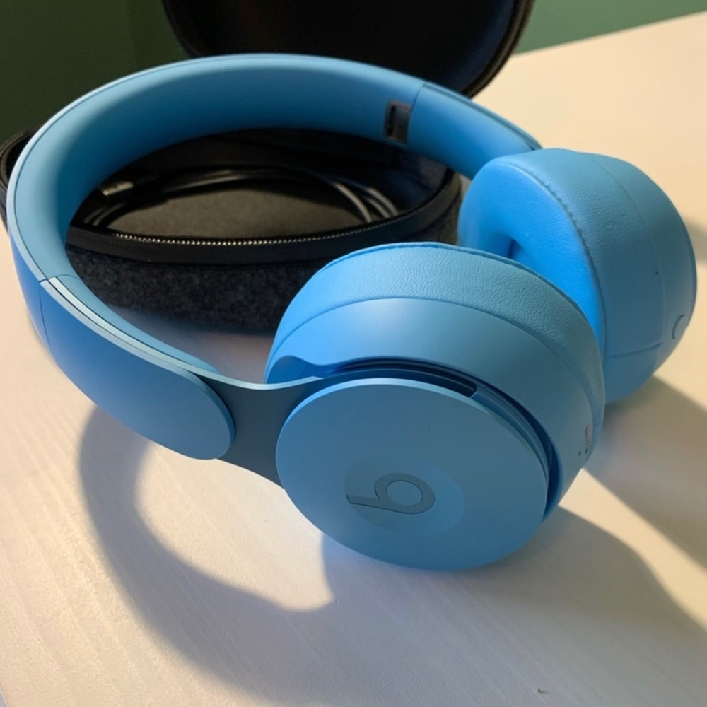Beats solo pro wireless noise cancelling headphones